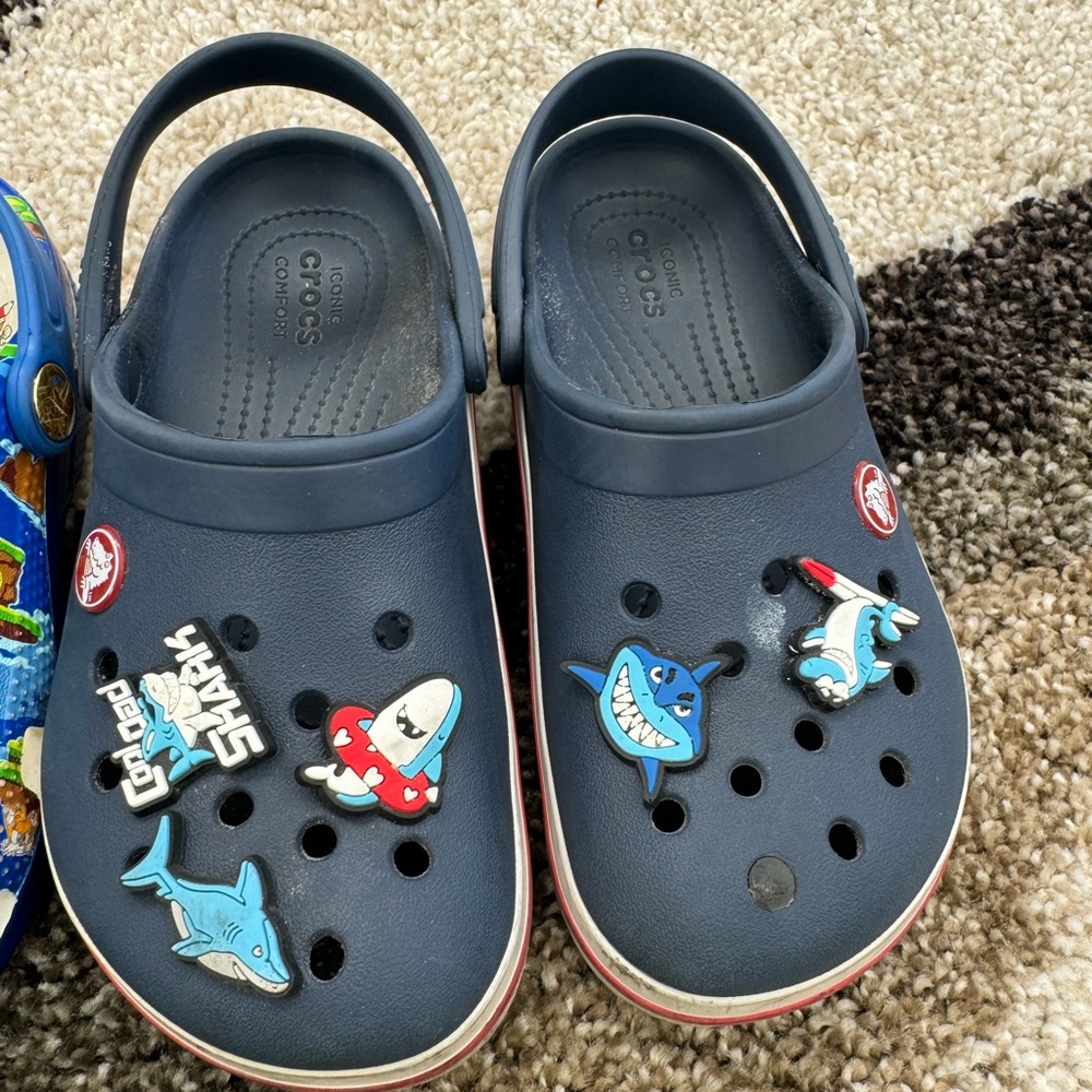 Crocs set of 3 - Picture 4 of 5